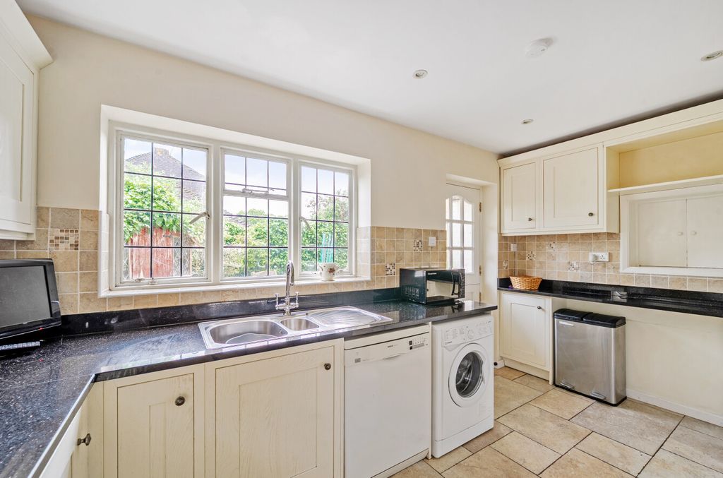 Property photo 3 of 13