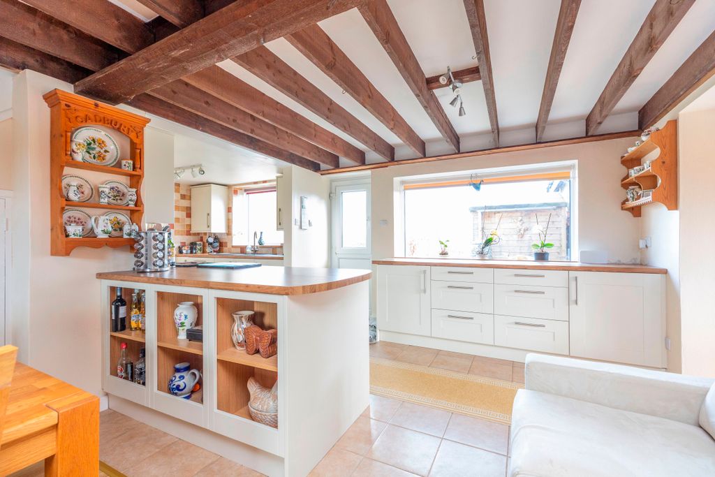 Property photo 3 of 40