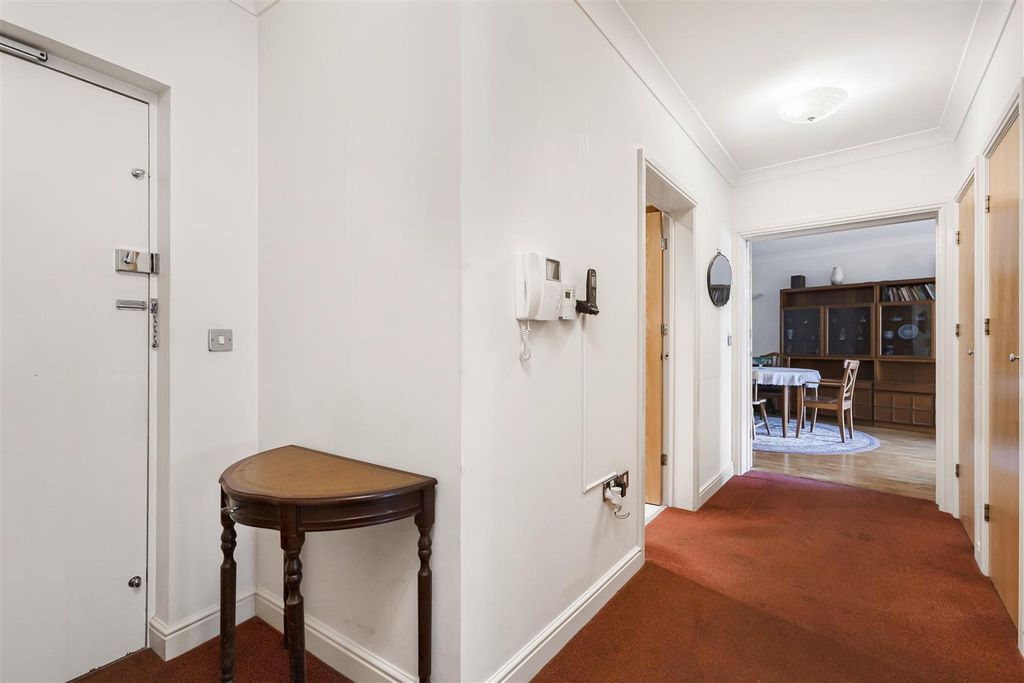 Additional image 8 of 2 bed flat for saleAshbourne Gardens, Hertford SG13