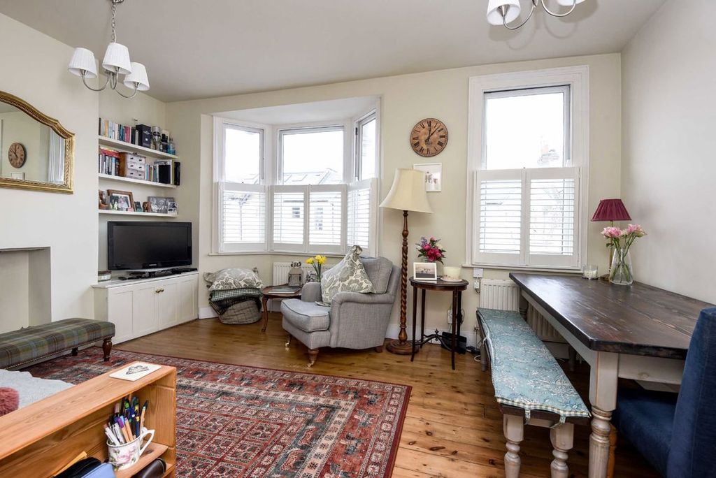 Property photo 2 of 6