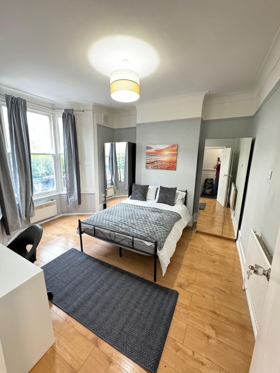 Property photo 3 of 10 Media
