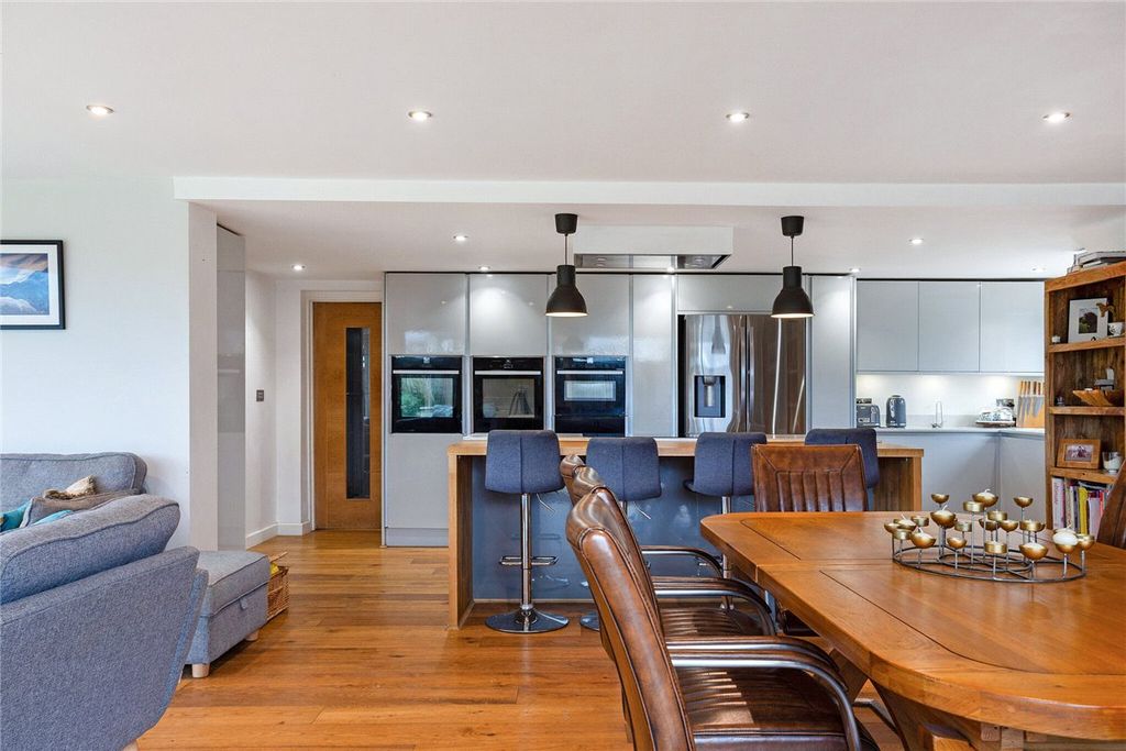 Property photo 2 of 14 Picture No. 07