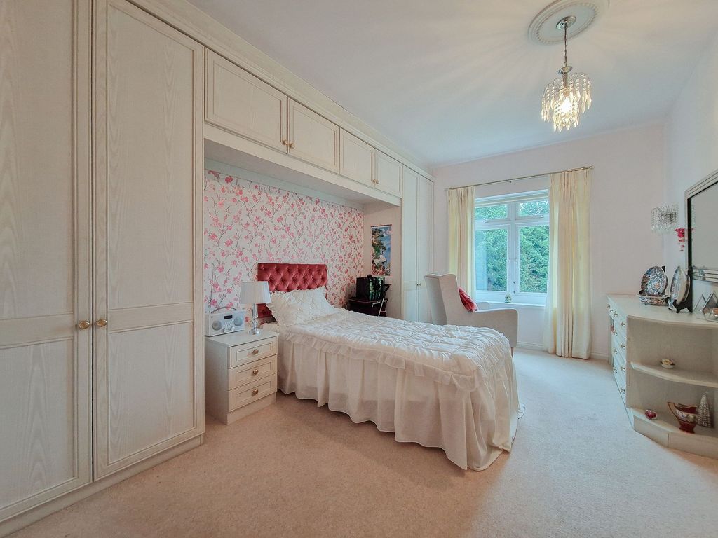 Additional image 11 of 2 bed flat for sale29 Oaklands Manor, St Saviour JE2