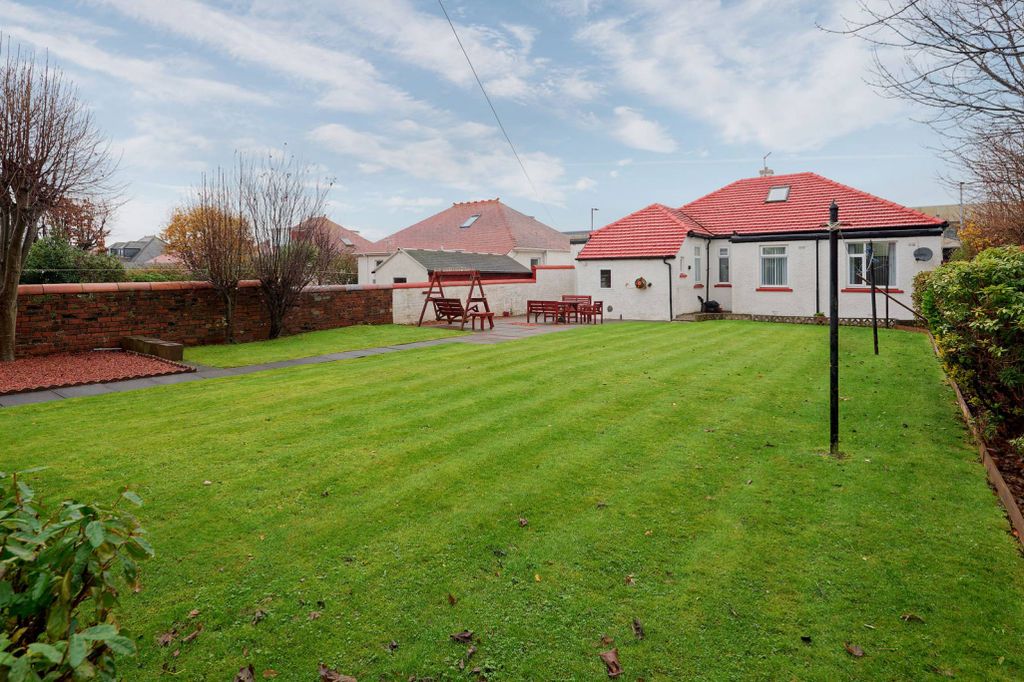 Property photo 3 of 24