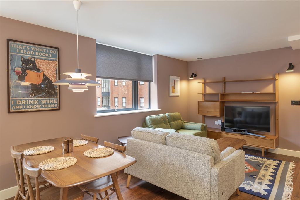 Property photo 3 of 16 18.Jpg