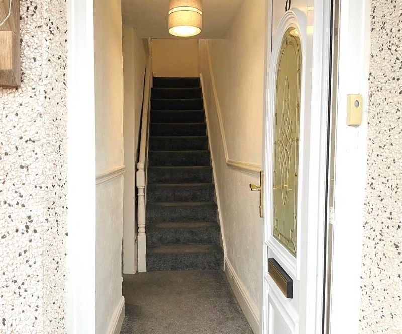 Property photo 3 of 16 Entrance Hall