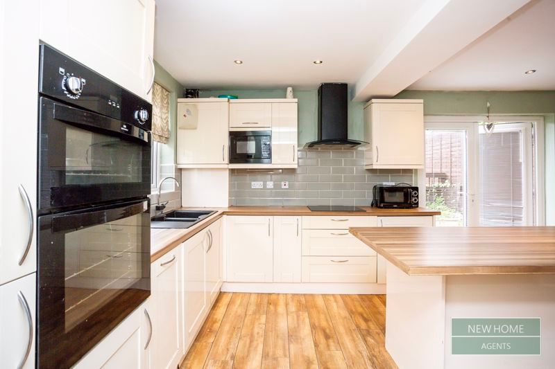 Property photo 3 of 23 Photo 8