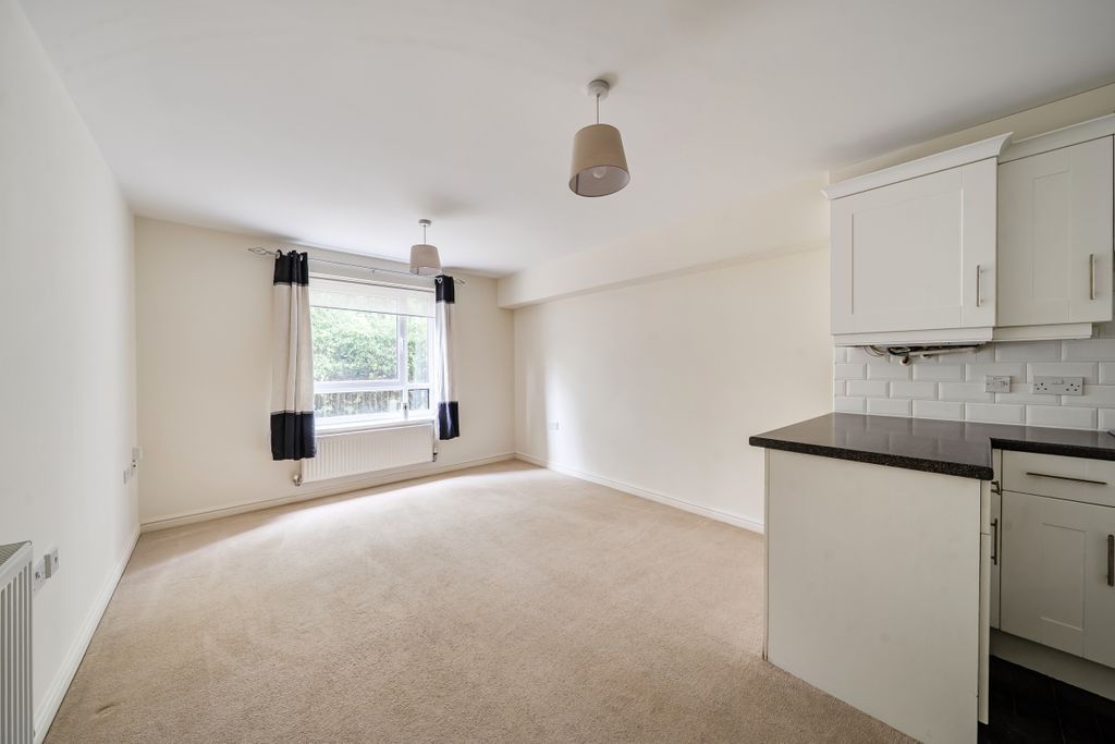 Property photo 3 of 6 1498681-5-6A67264...