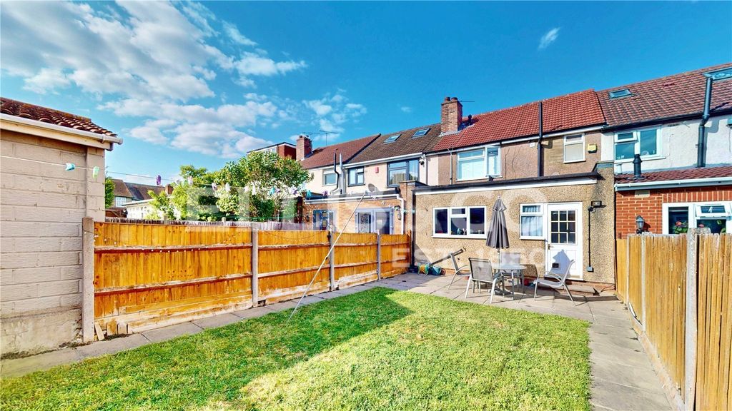 Property photo 2 of 23 Picture No. 31