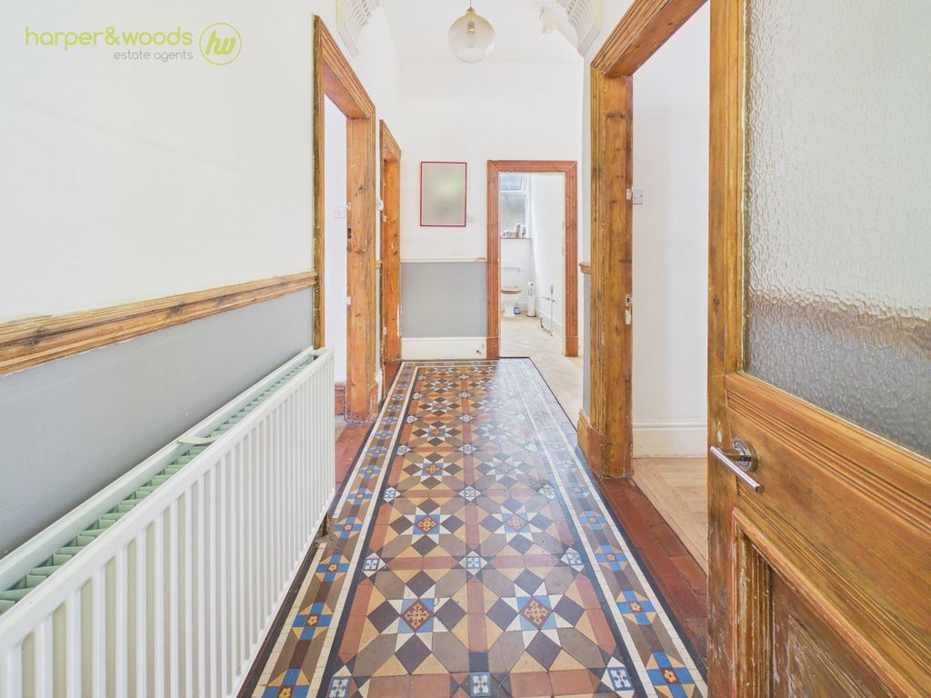 Property photo 3 of 31