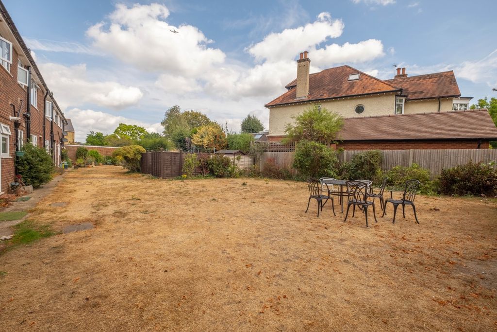 Property photo 3 of 13