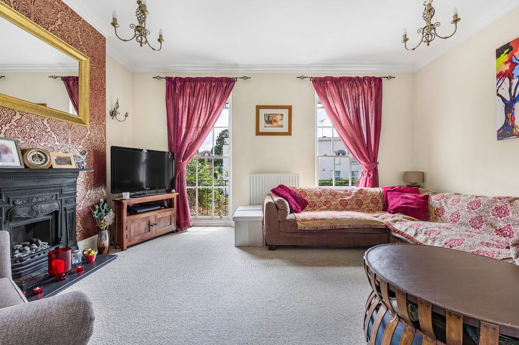 Property photo 2 of 16 Picture No. 46