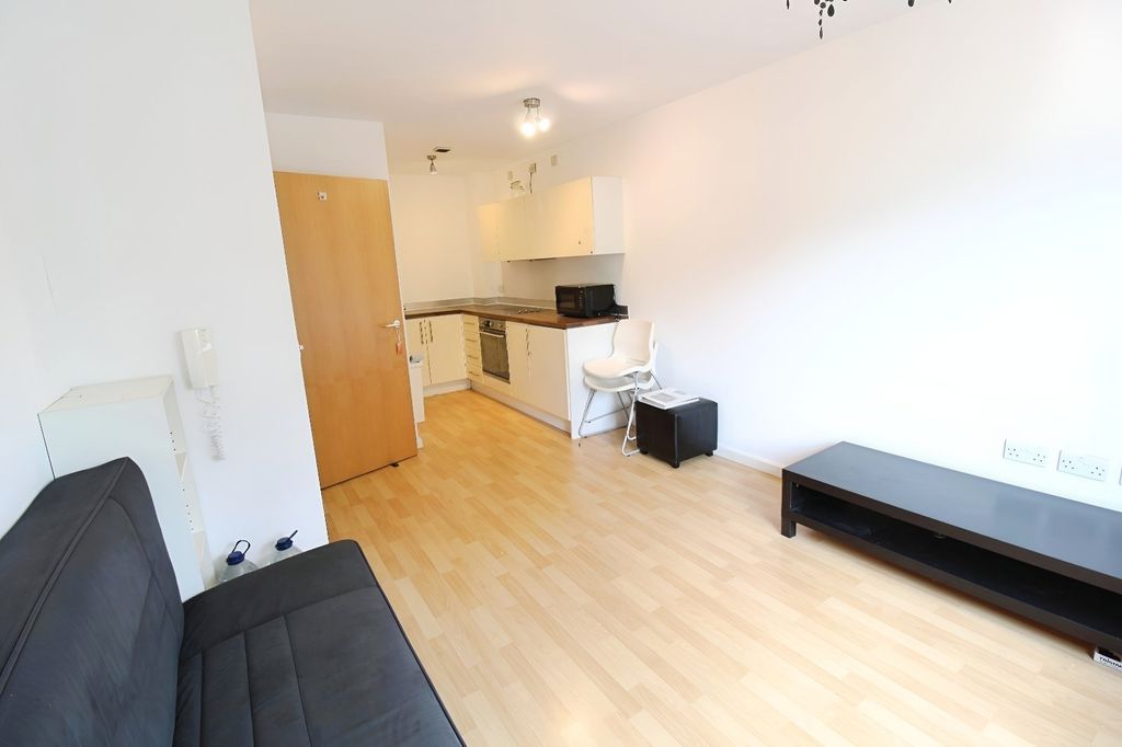 Property photo 2 of 15 Picture No. 25