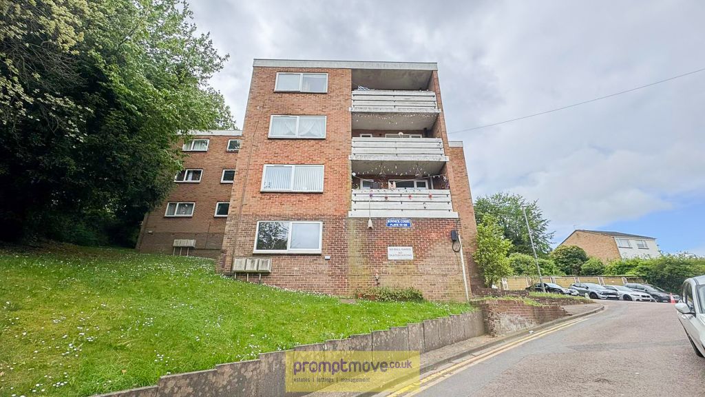 Property photo 1 of 12 Na