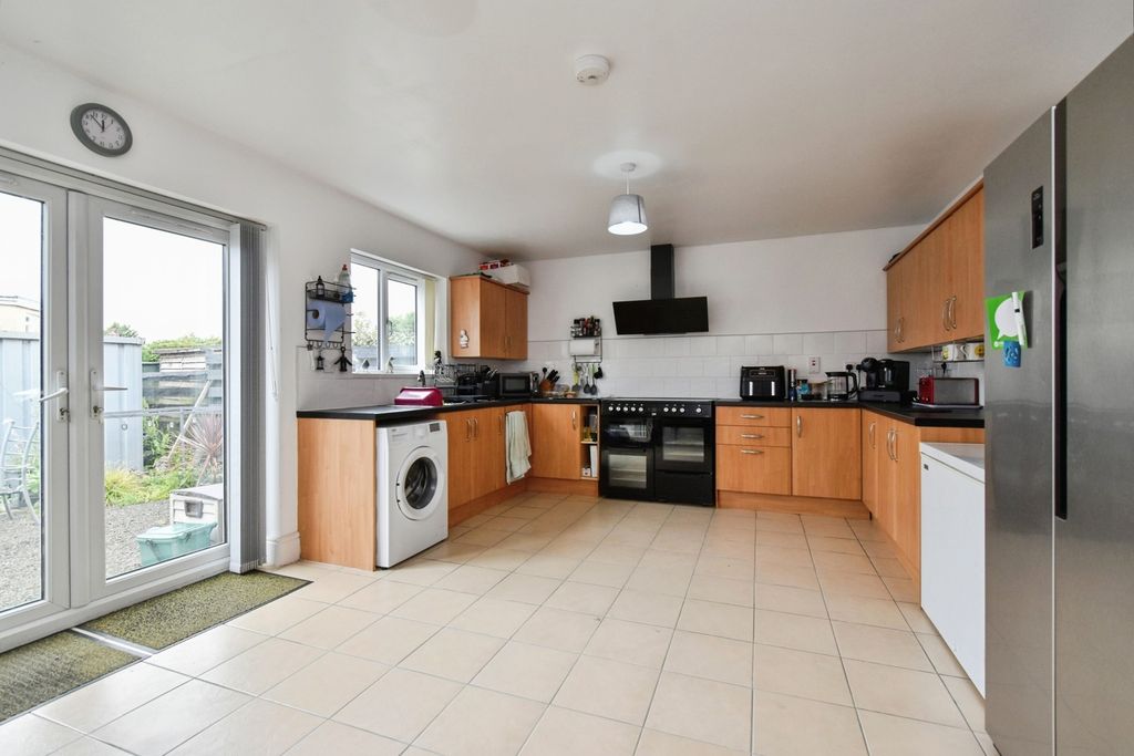 Property photo 2 of 18 Pbox-Img.Jpg