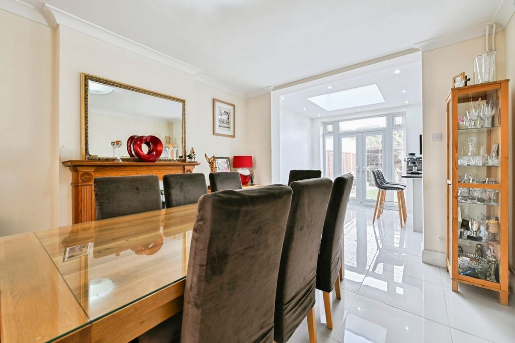 Property photo 3 of 20 Pbox-Img.Jpg