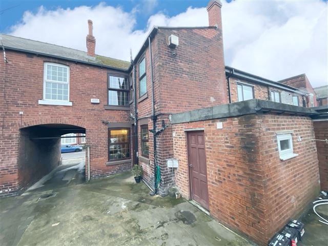 Property photo 1 of 21 Rear