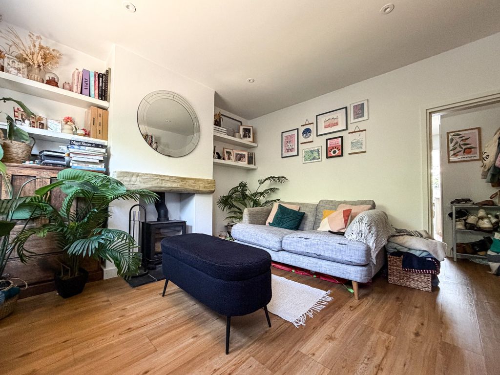Property photo 2 of 12 5316512