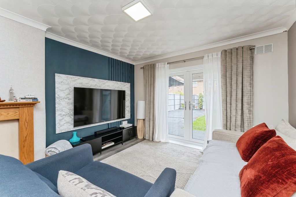 Property photo 2 of 16 Pbox-Img.Jpg