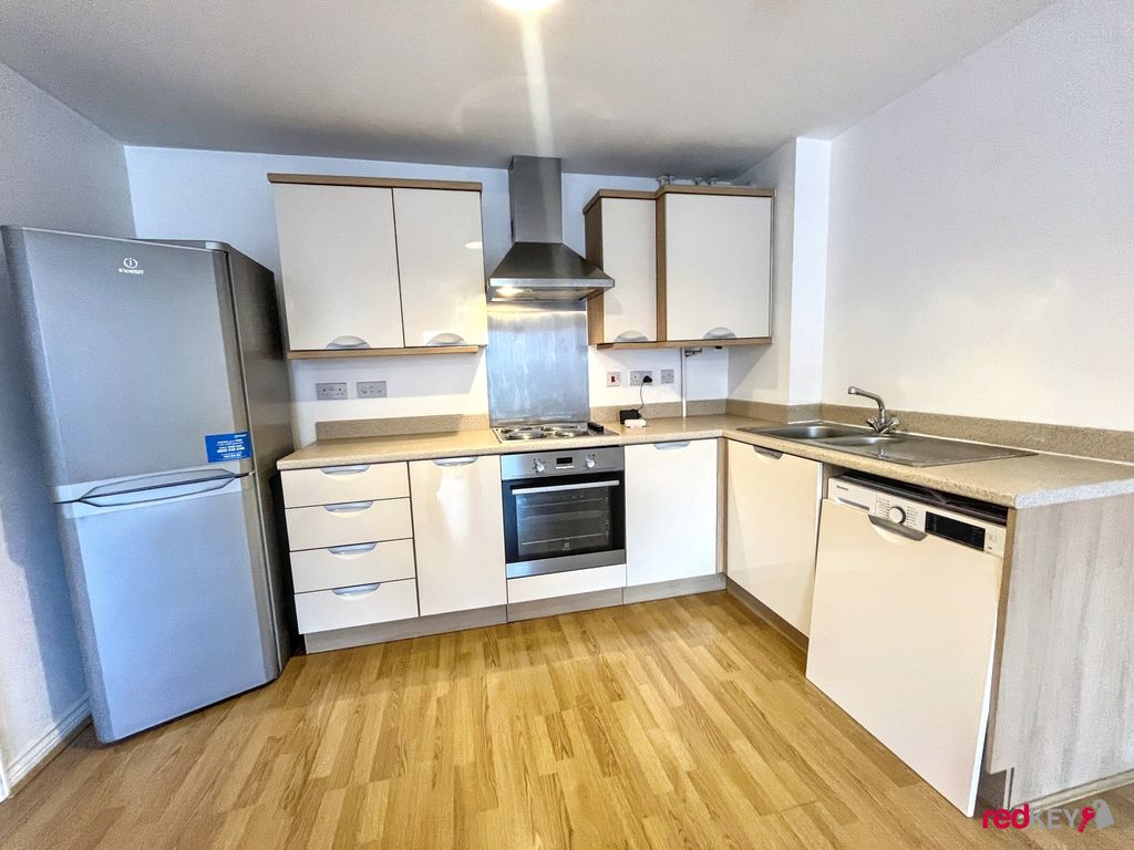 Property photo 3 of 6 Kitchen