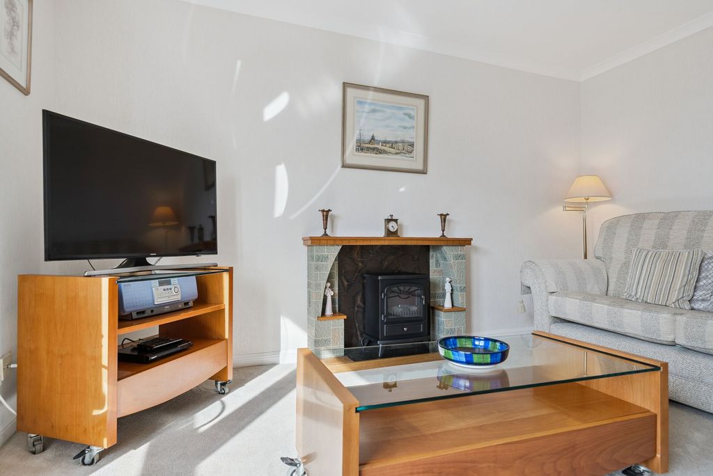 Additional image 8 of 2 bed flat for saleFlat 3, 12 Campbell Street, Helensburgh G84