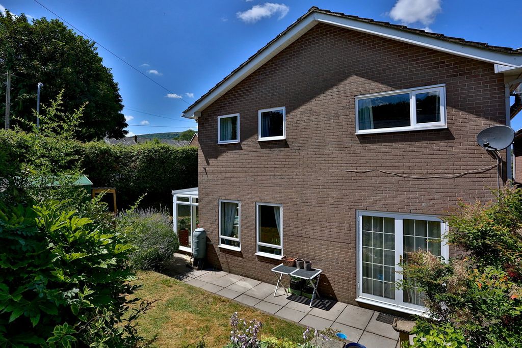 Property photo 1 of 35