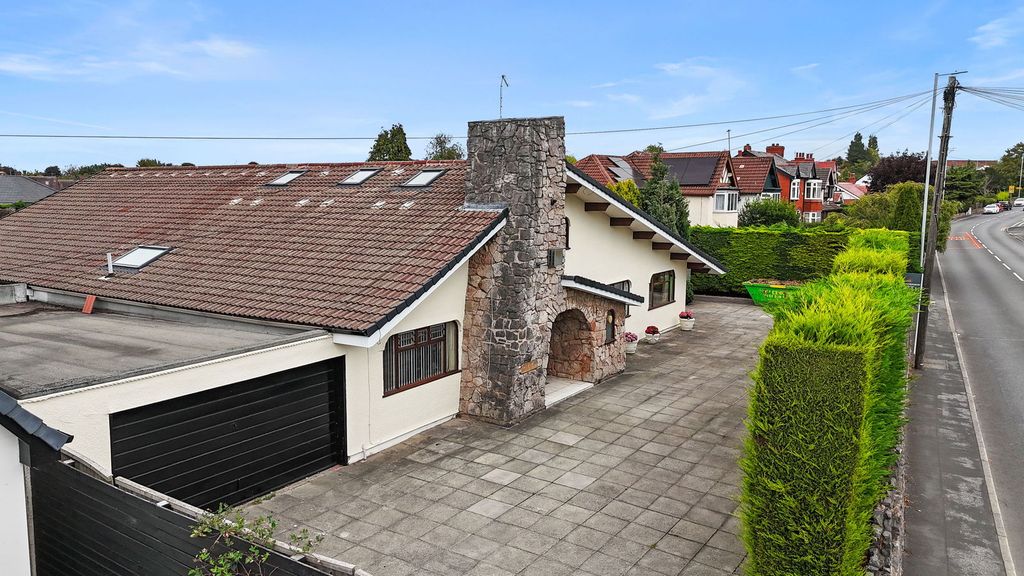 Property photo 1 of 35