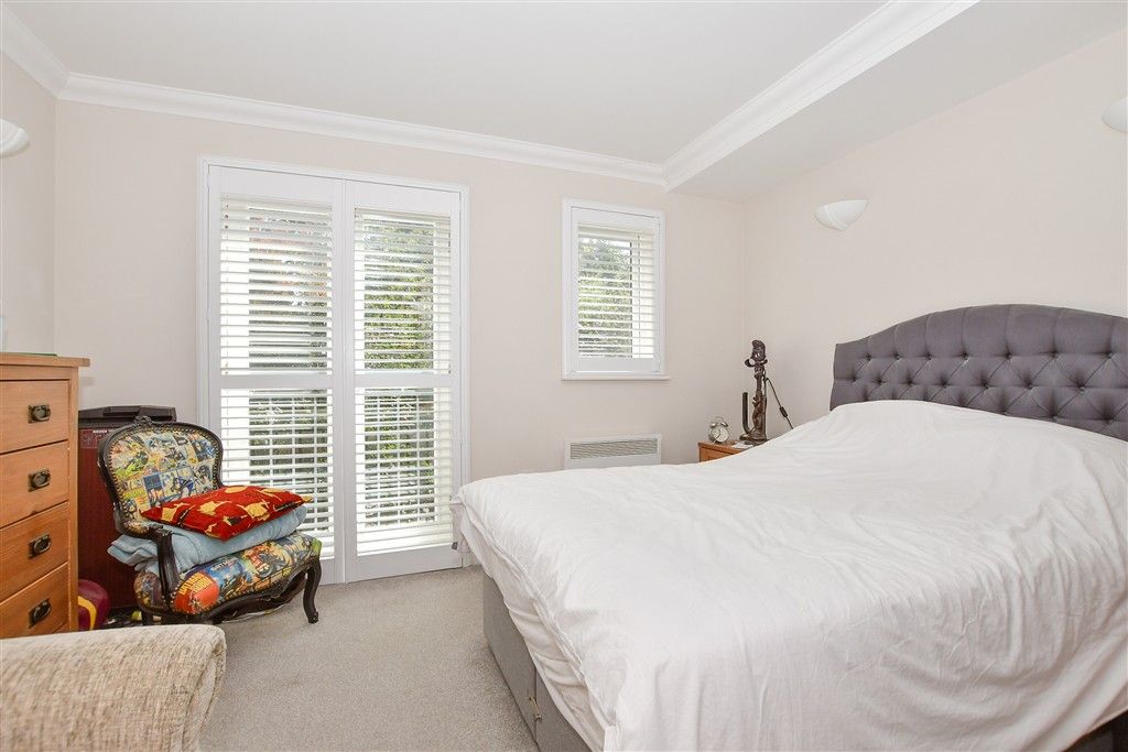Property photo 3 of 7 Bedroom 1
