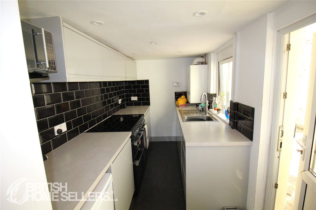 Property photo 3 of 17 Picture No. 08