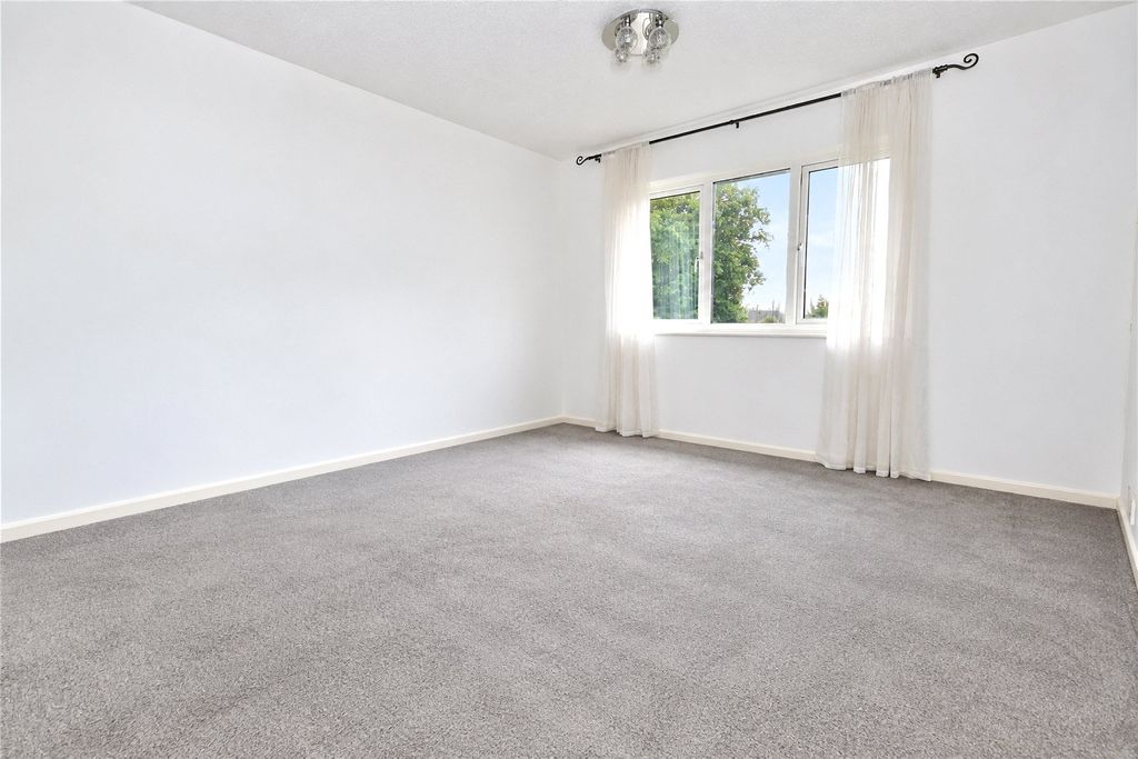 Property photo 2 of 7 Picture No. 16