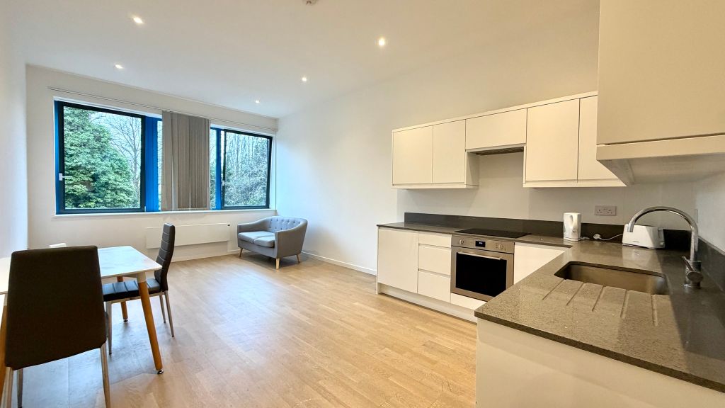 Property photo 1 of 13 Living Room