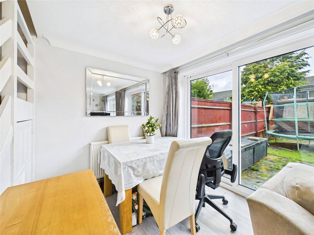 Property photo 3 of 9 Dining Area