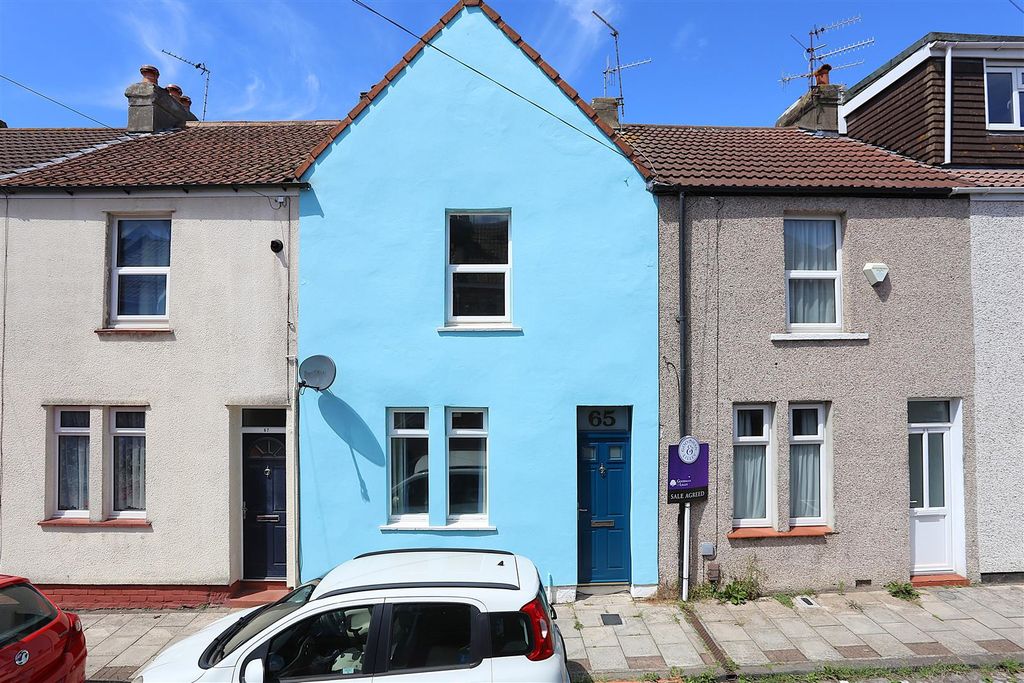 Property photo 2 of 15