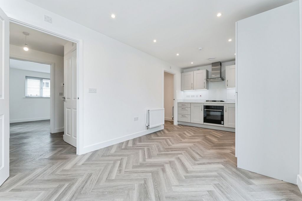 Property photo 3 of 19 Pbox-Img.Jpg