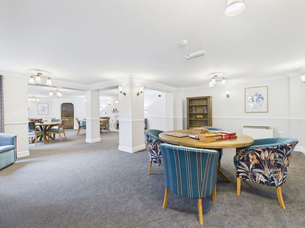 Property photo 3 of 12