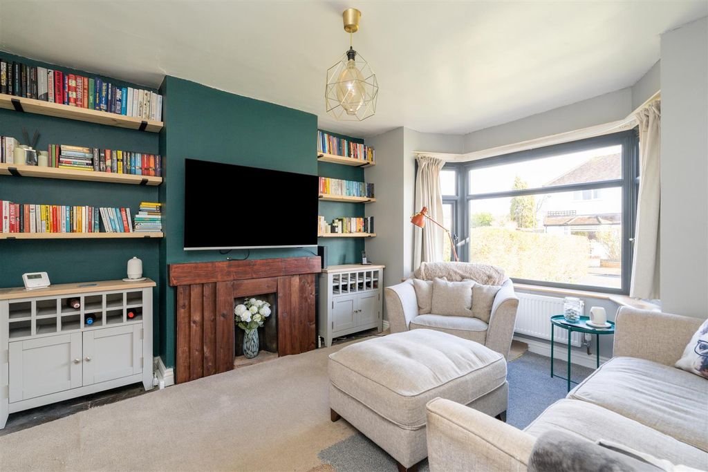 Property photo 2 of 13 6A Newlands Road_13.Jpg