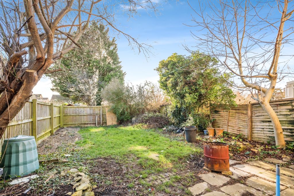 Property photo 1 of 11 Photography