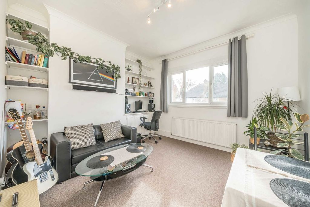 Property photo 2 of 4