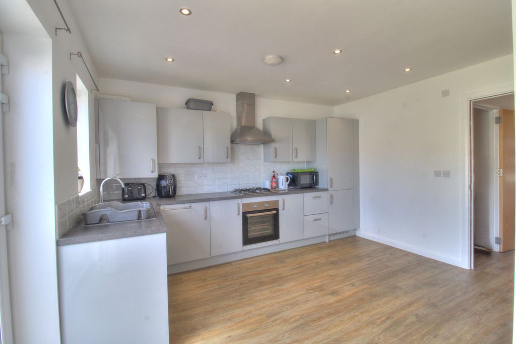 Property photo 2 of 43 Img_7170_1_2