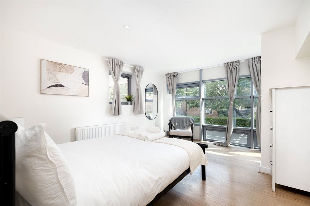 Property photo 3 of 26 Picture No. 09