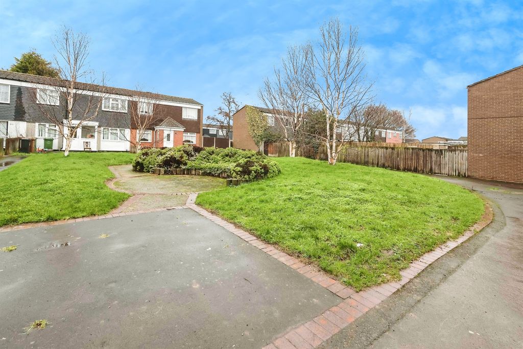 Property photo 2 of 17