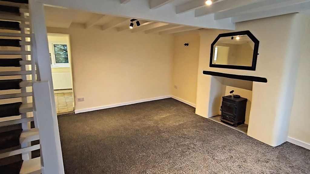 Property photo 2 of 14 Lounge.Jpg