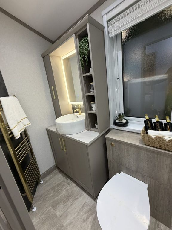 Property photo 3 of 11 Vcu2T6991F1c9E48Fb.Jpg