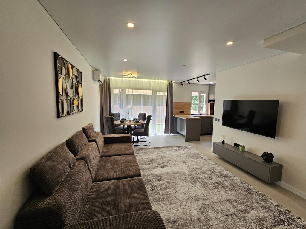 Property photo 2 of 43