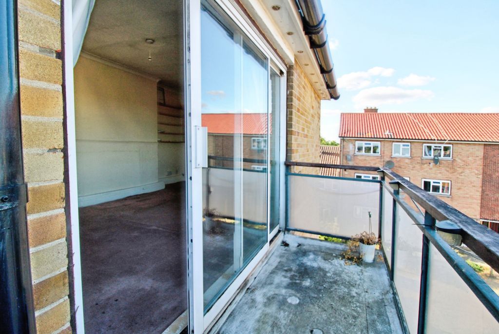 Property photo 2 of 13 8