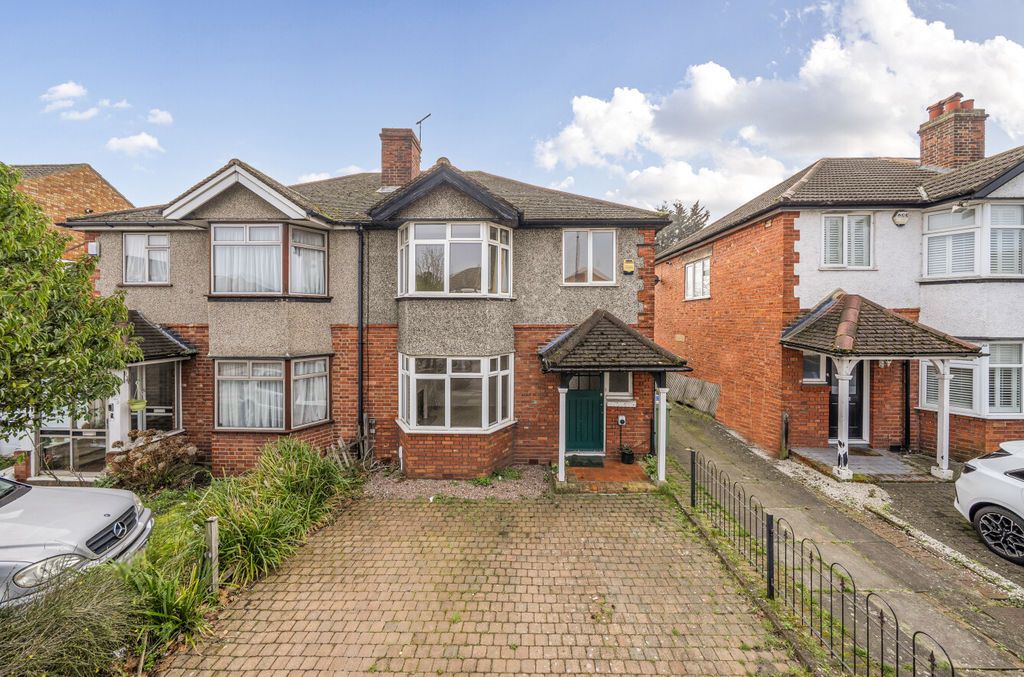 Property photo 1 of 18 Front