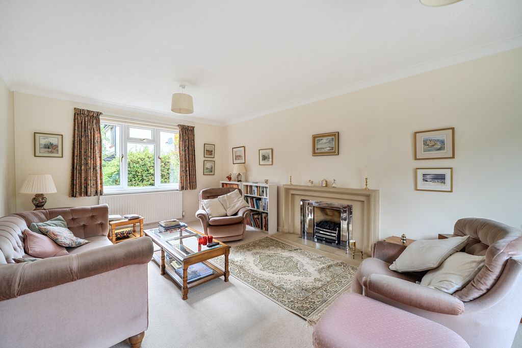 Property photo 3 of 11