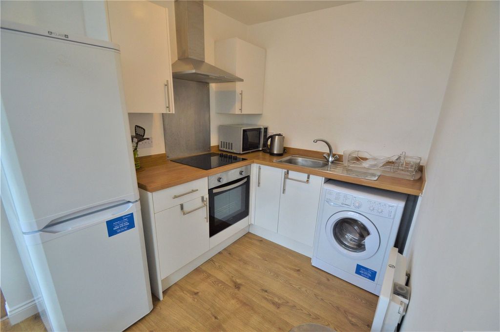 Property photo 3 of 6 Picture No. 11