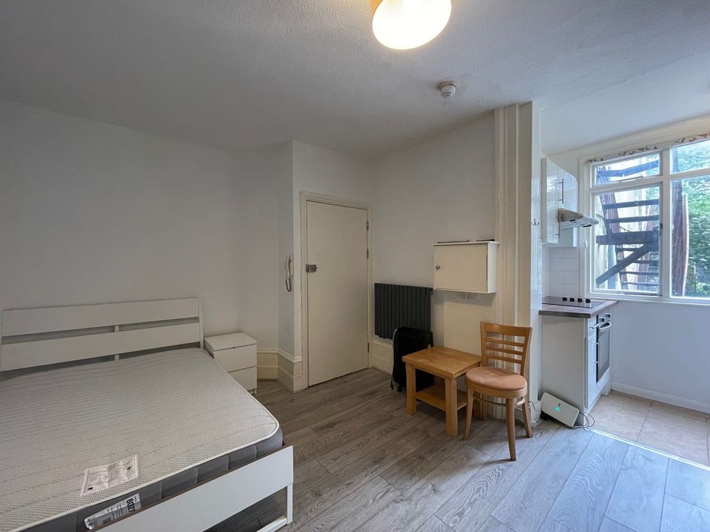 Property photo 3 of 7