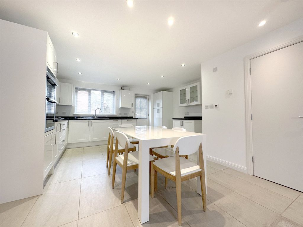 Property photo 3 of 12 Kitchen/Diner